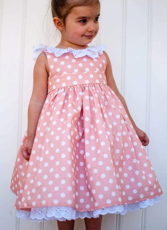 Παιδικό πουά φόρεμα με  δαντέλα