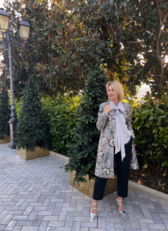 Μακρύ Μαντό με Ανάγλυφο Σχέδιο